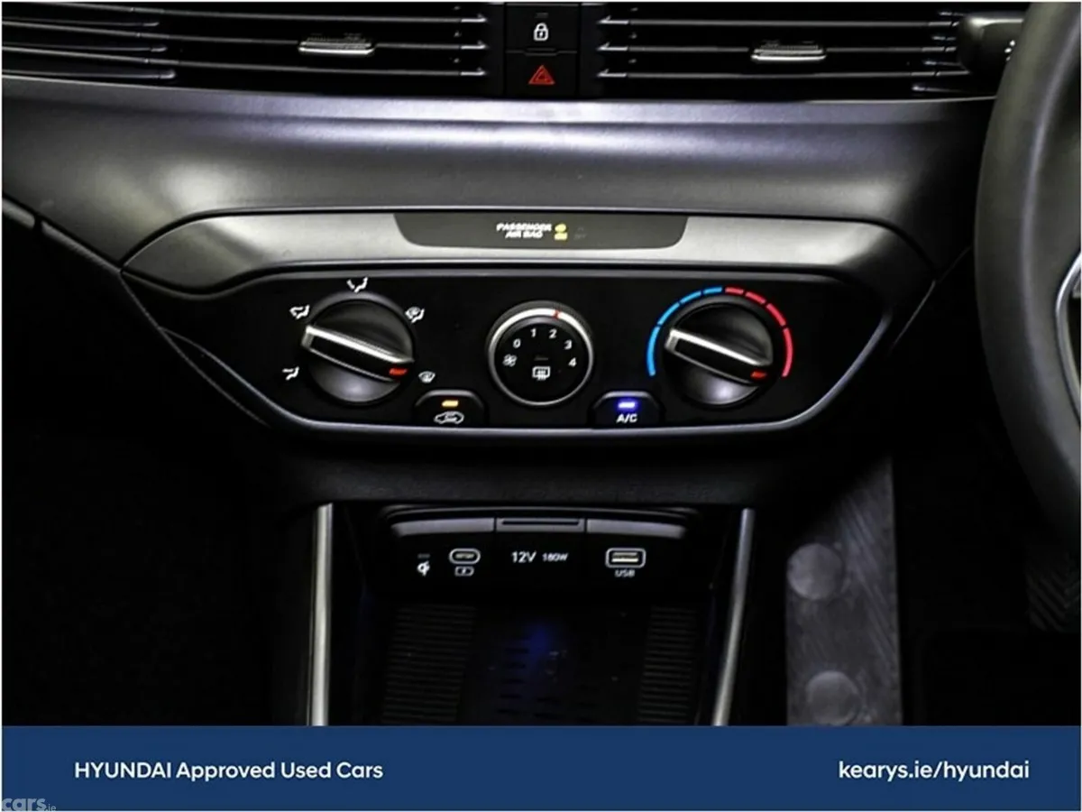 Hyundai i20 Hatchback, Petrol, 2025, Blue