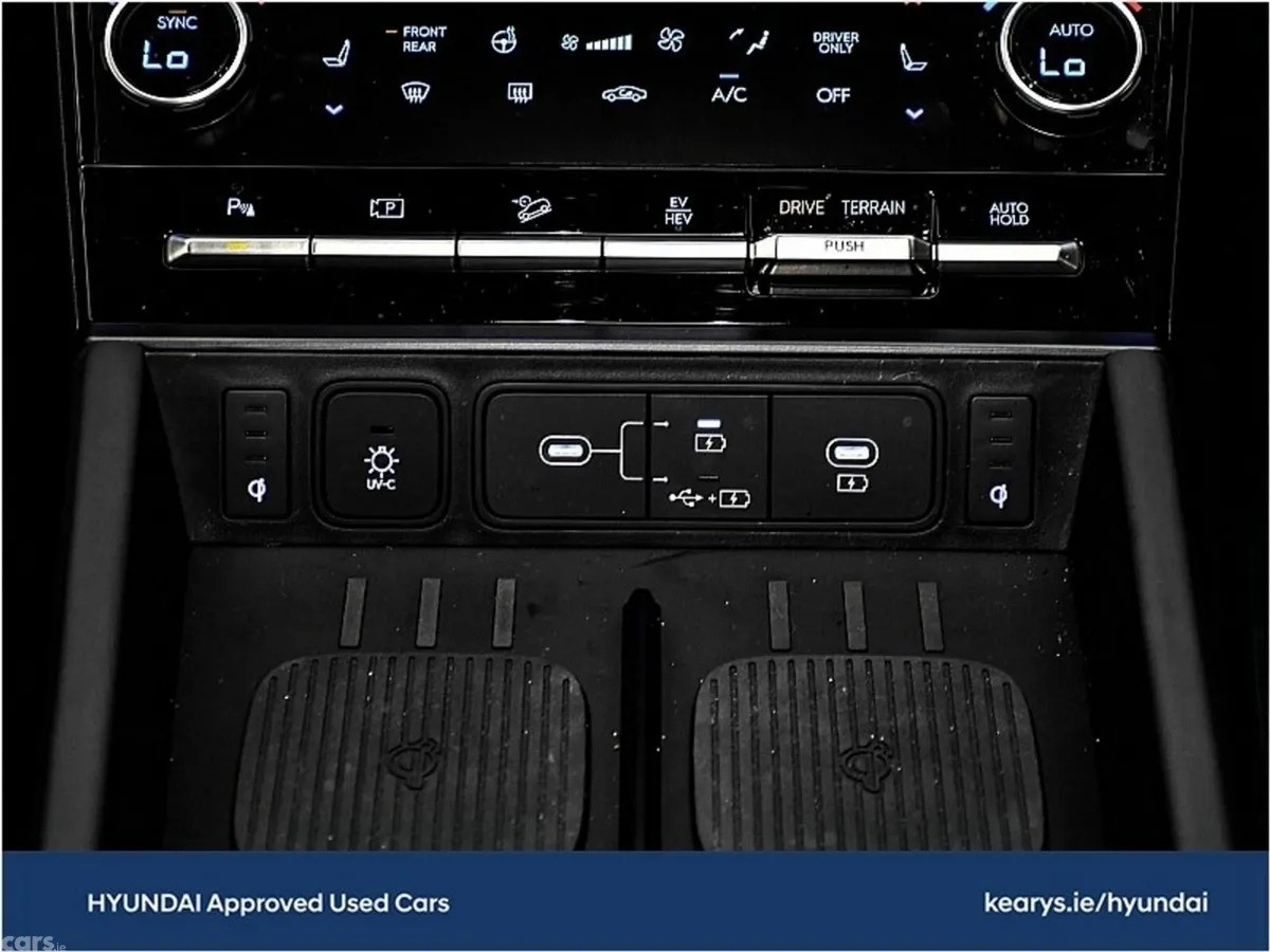 Hyundai Santa Fe SUV, Petrol Plug-in Hybrid, 2027, Green