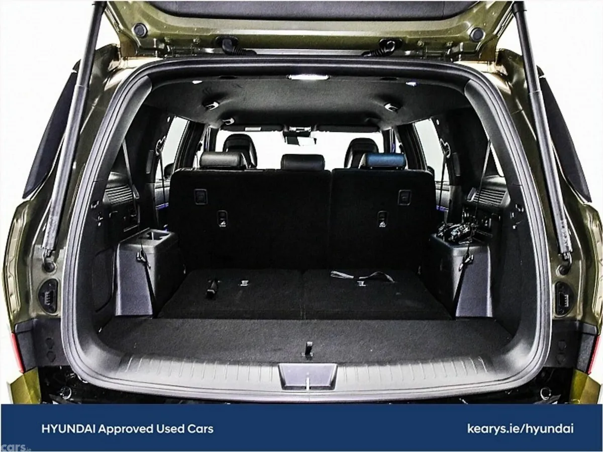 Hyundai Santa Fe SUV, Petrol Plug-in Hybrid, 2027, Green
