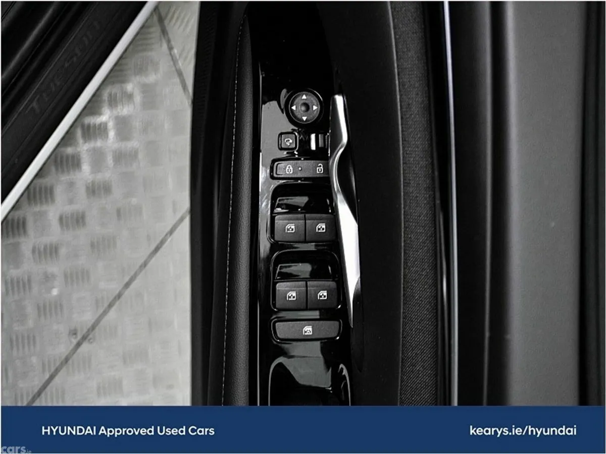 Hyundai Tucson SUV, Petrol Hybrid, 2023, White
