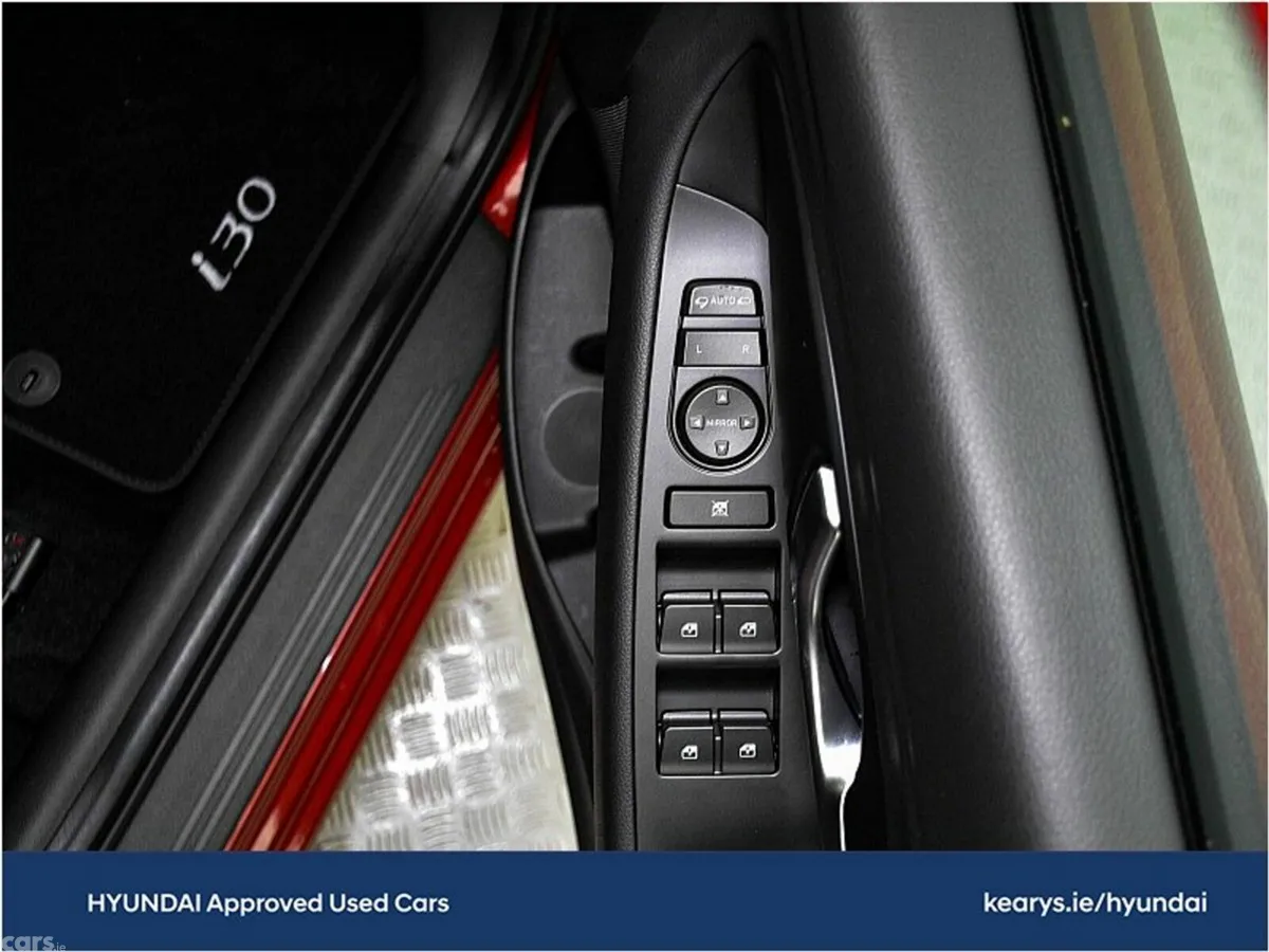 Hyundai i30 Hatchback, Petrol, 2027, Red