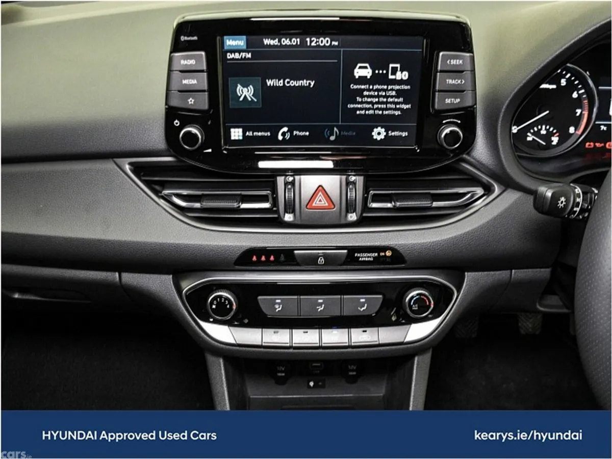 Hyundai i30 Hatchback, Petrol, 2027, Red