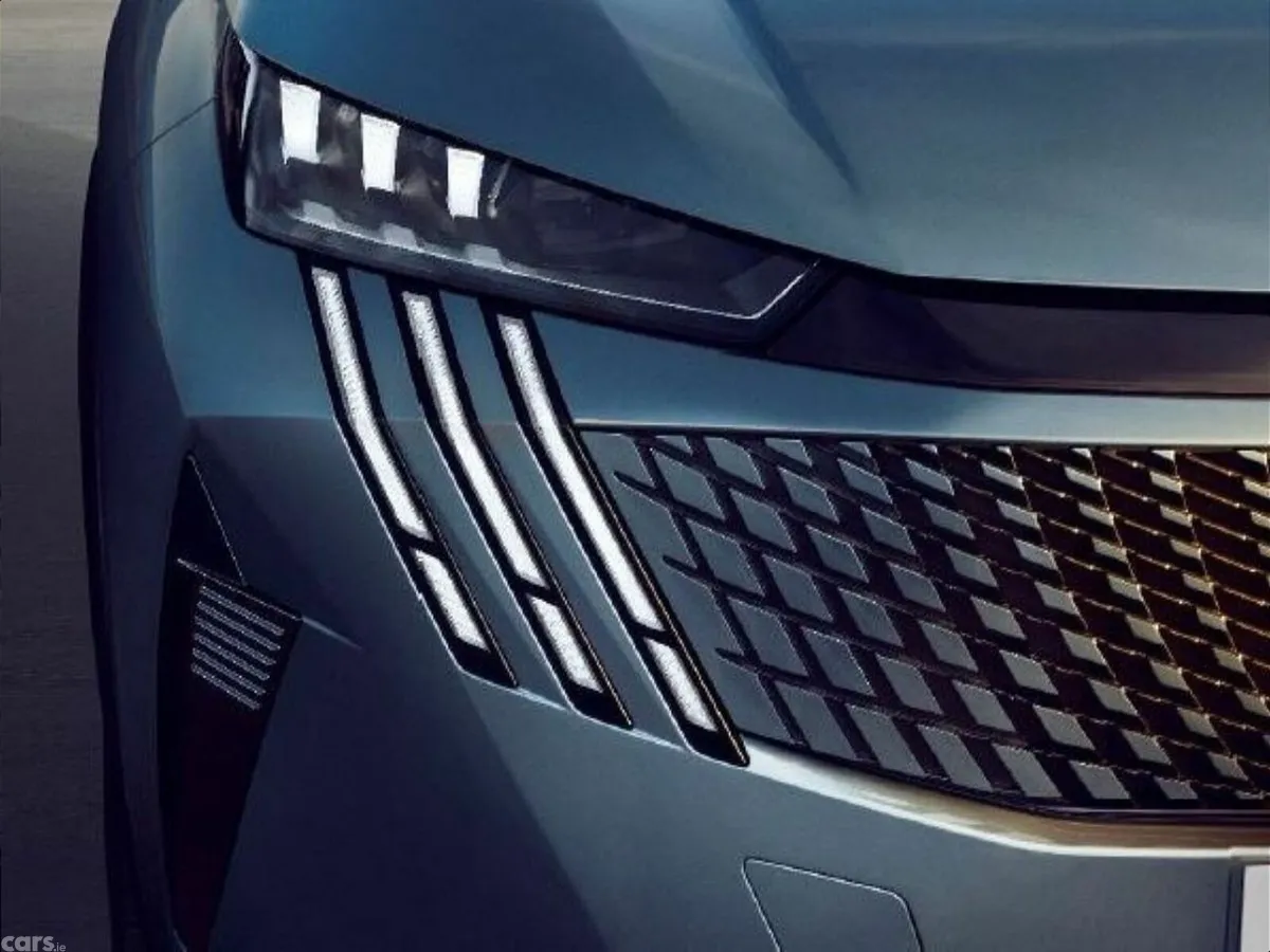 Peugeot 5008 SUV, Petrol Hybrid, 2027, 