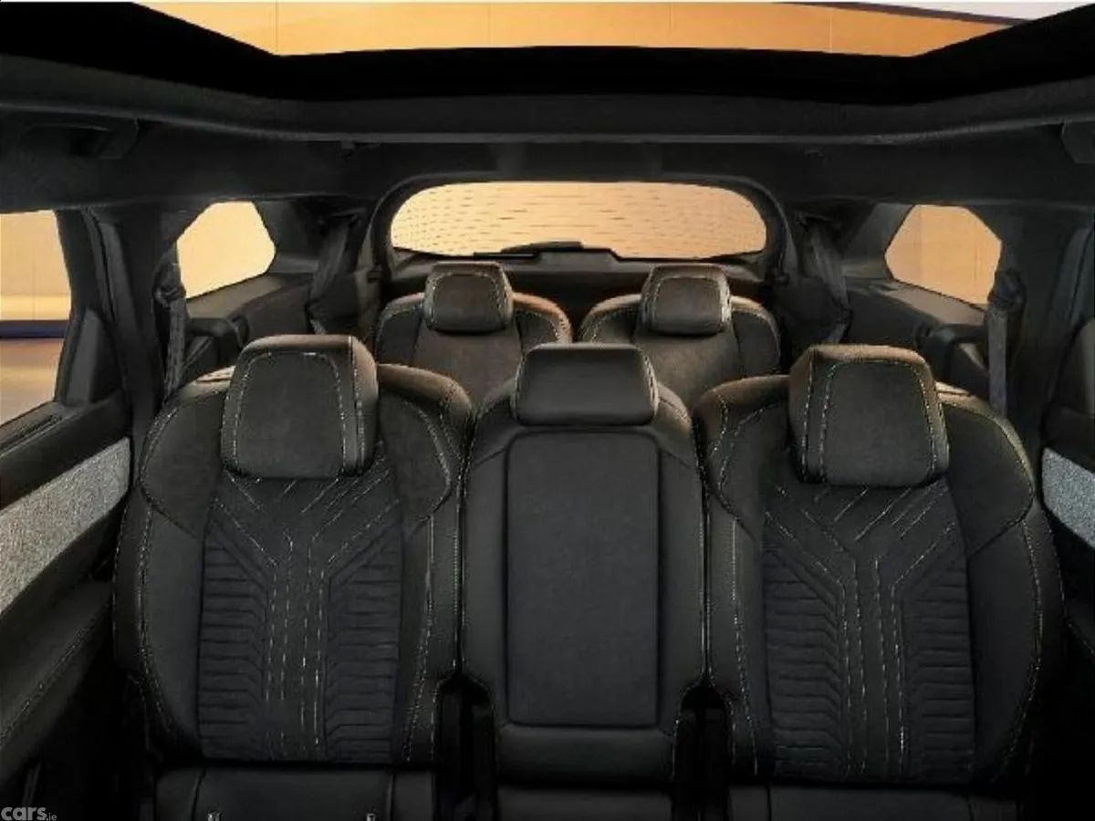 Peugeot 5008 SUV, Petrol Hybrid, 2027, 