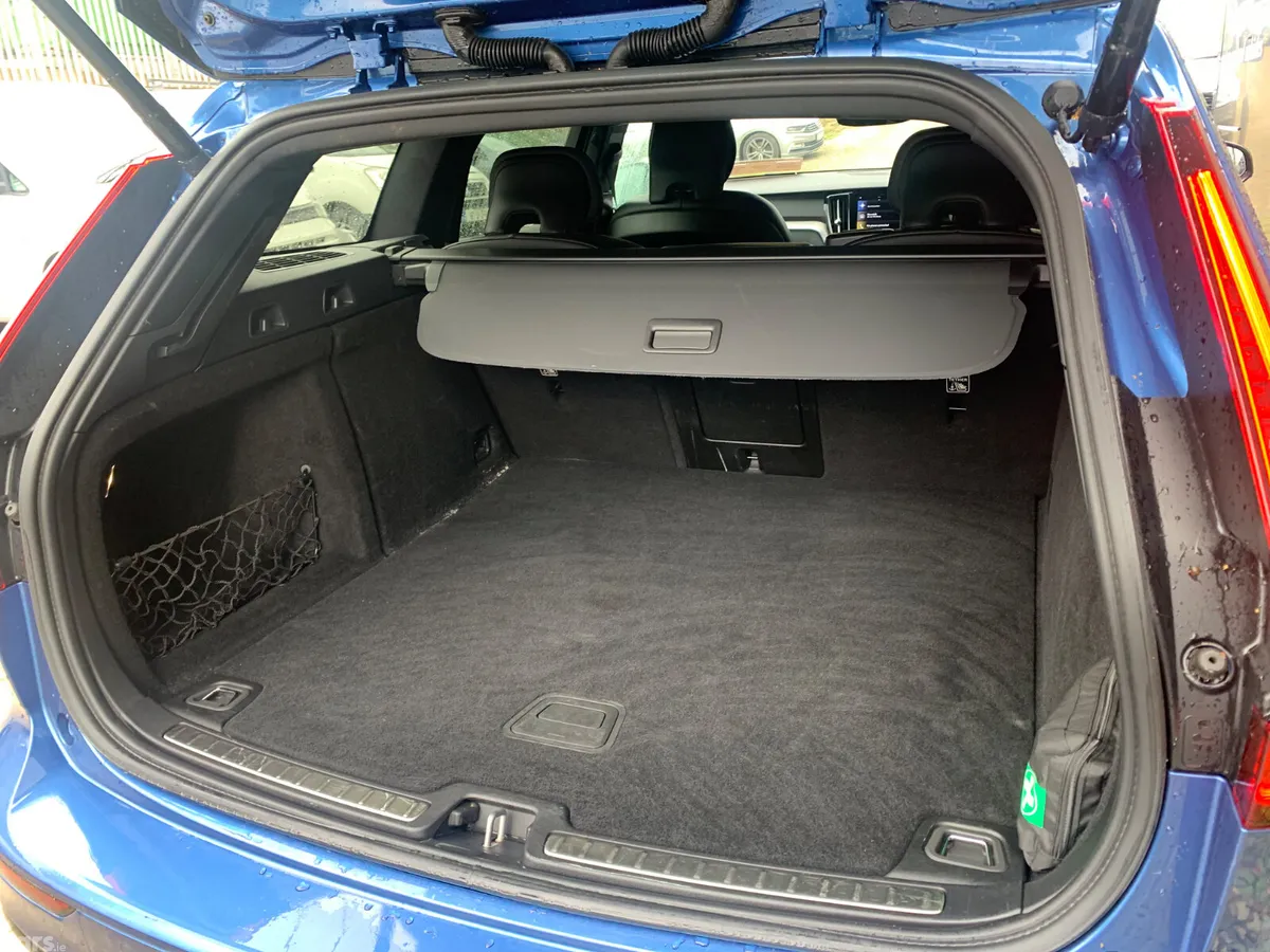 Volvo V60 Estate, Diesel, 2021, Blue