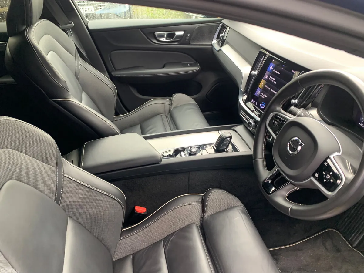Volvo V60 Estate, Diesel, 2021, Blue