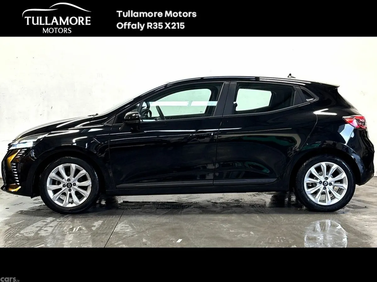 Renault Clio Hatchback, Petrol, 2025, Black