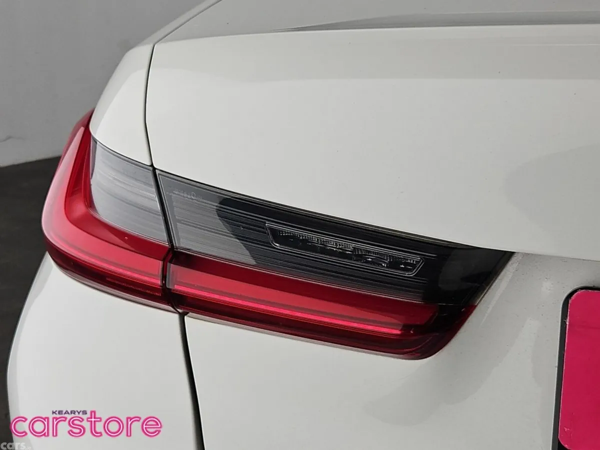 BMW 3-Series Saloon, Diesel, 2019, White