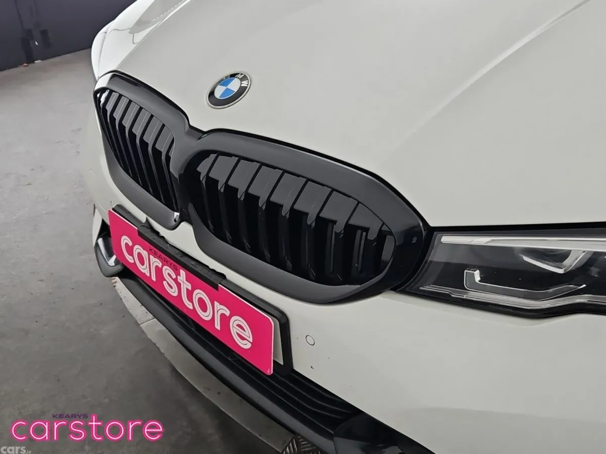 BMW 3-Series Saloon, Diesel, 2019, White