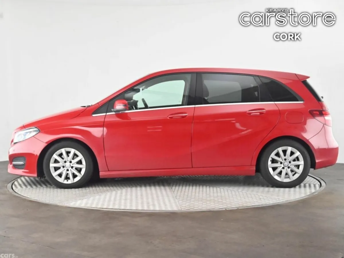 Mercedes-Benz B-Class MPV, Petrol, 2017, Red