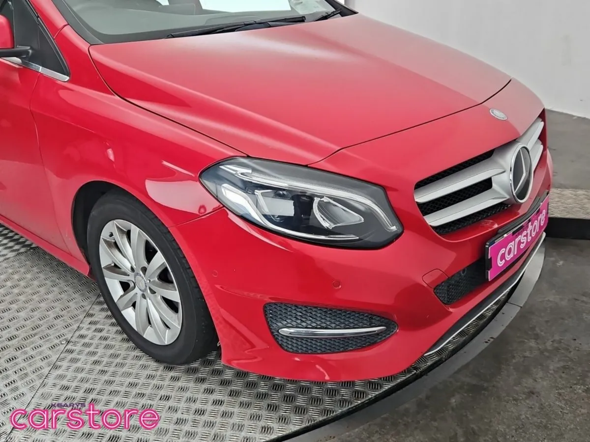 Mercedes-Benz B-Class MPV, Petrol, 2017, Red