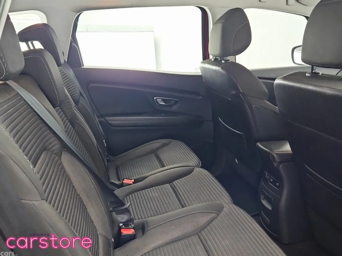 Renault Grand Scenic MPV, Petrol, 2020, Red