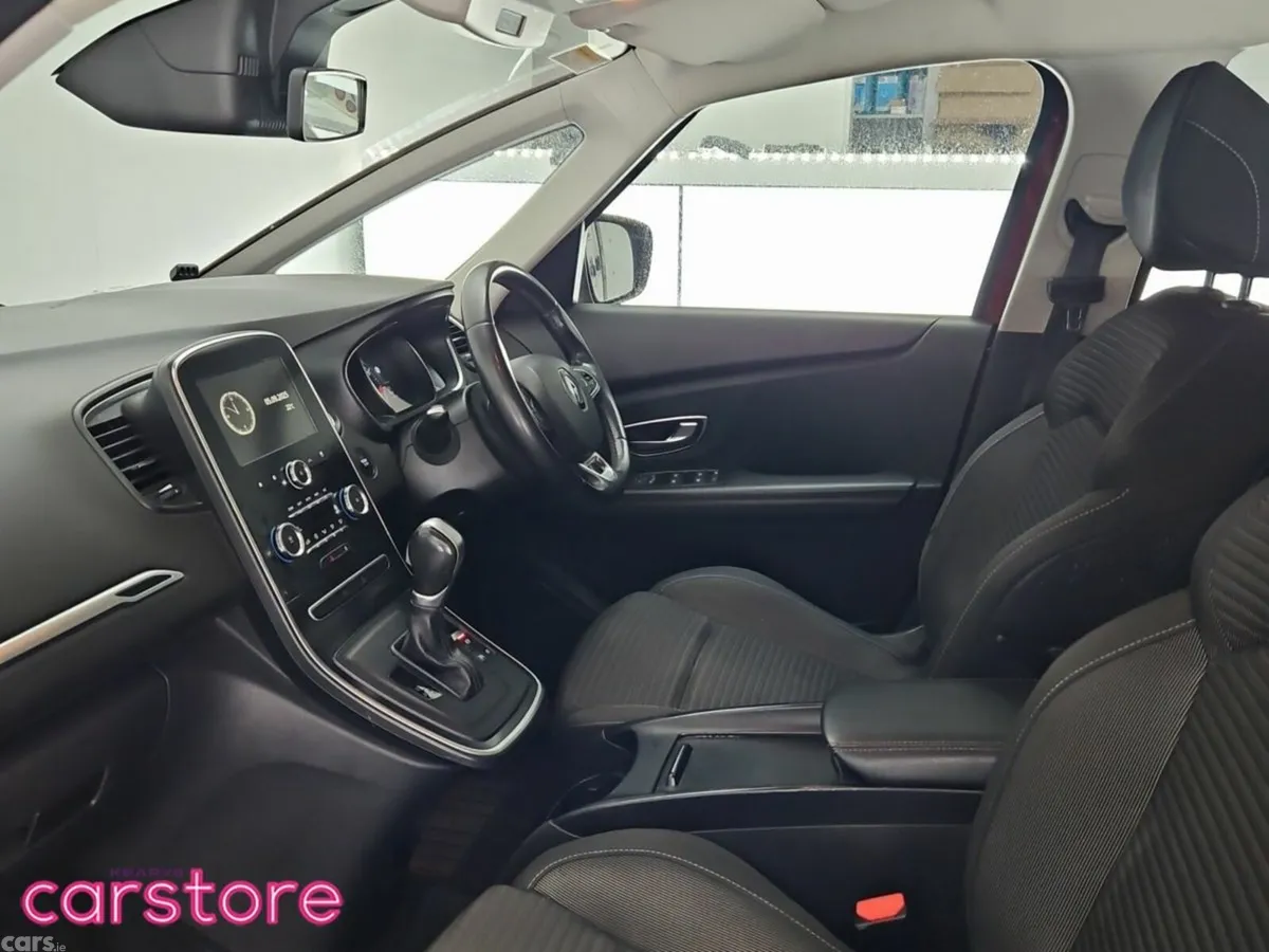 Renault Grand Scenic MPV, Petrol, 2020, Red