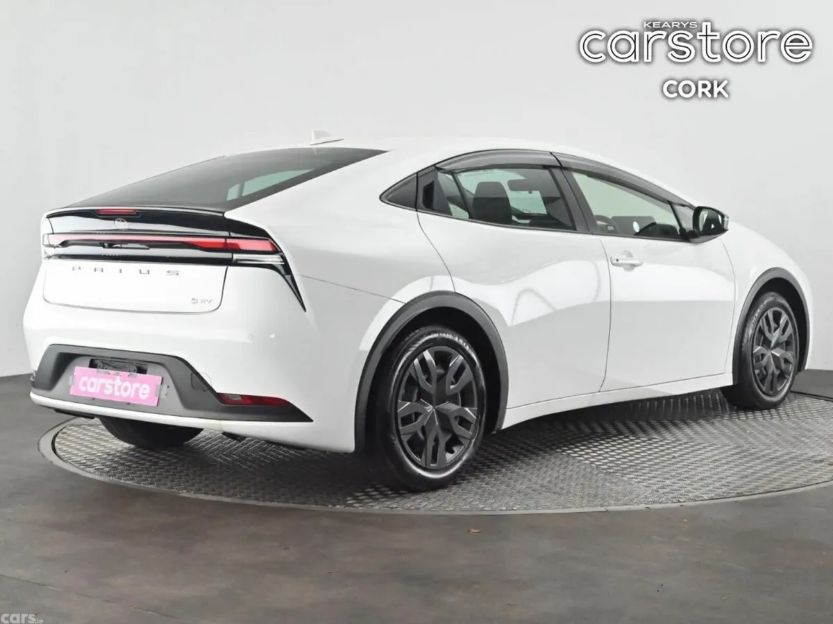Toyota Prius Hatchback, Petrol Hybrid, 2024, White