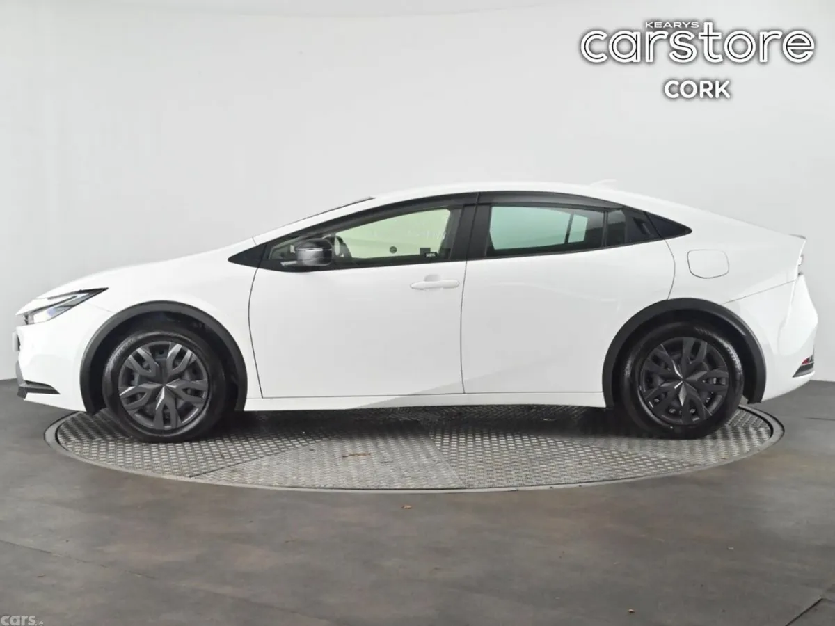 Toyota Prius Hatchback, Petrol Hybrid, 2024, White