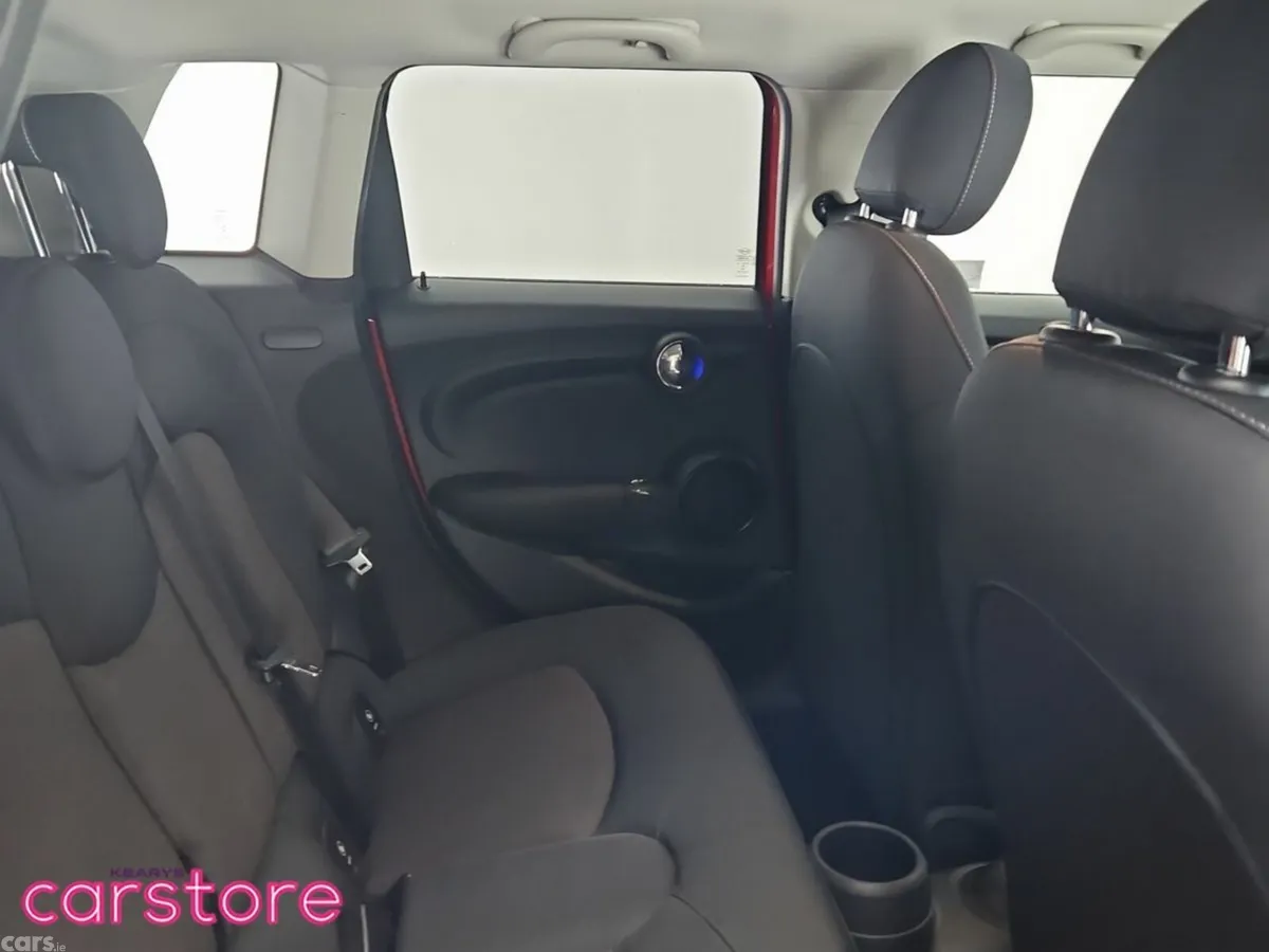 Mini Cooper Hatchback, Petrol, 2018, Red