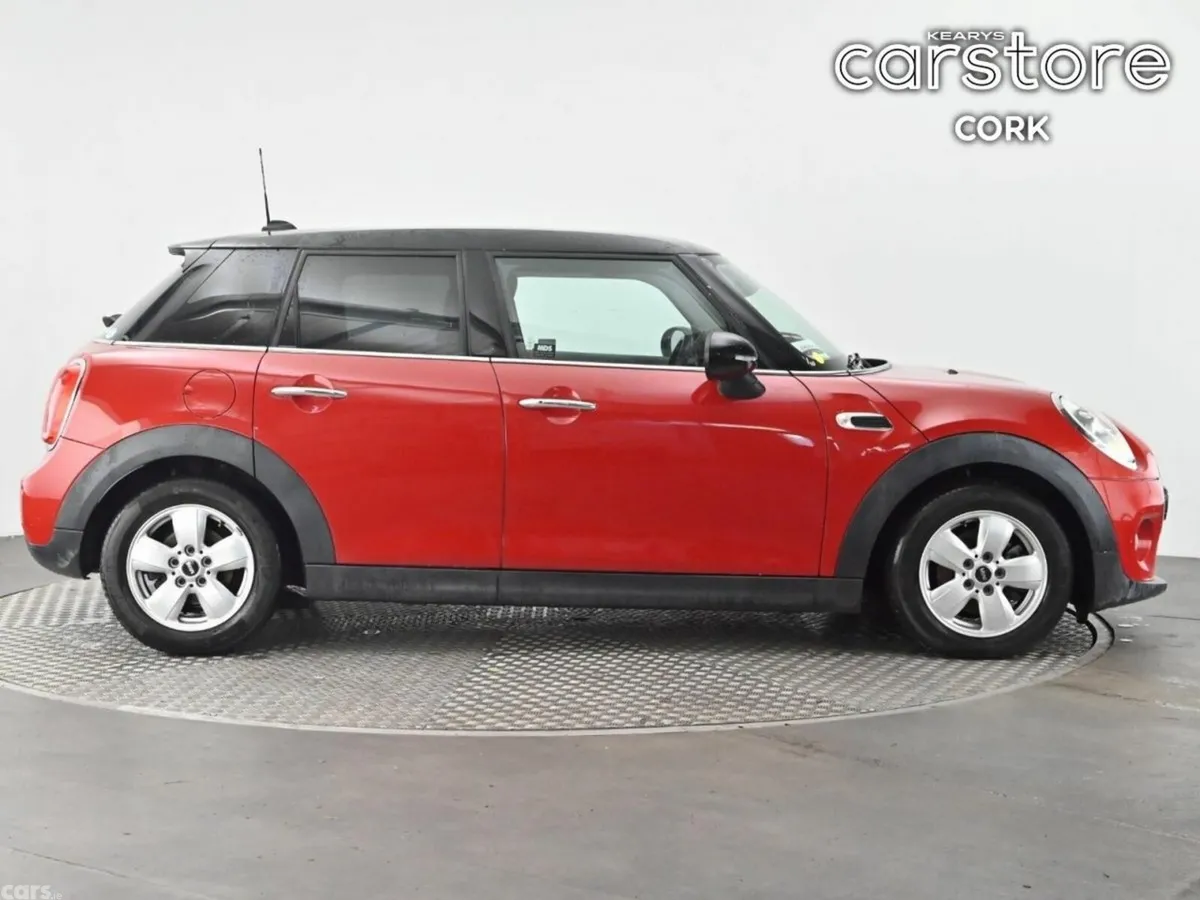Mini Cooper Hatchback, Petrol, 2018, Red