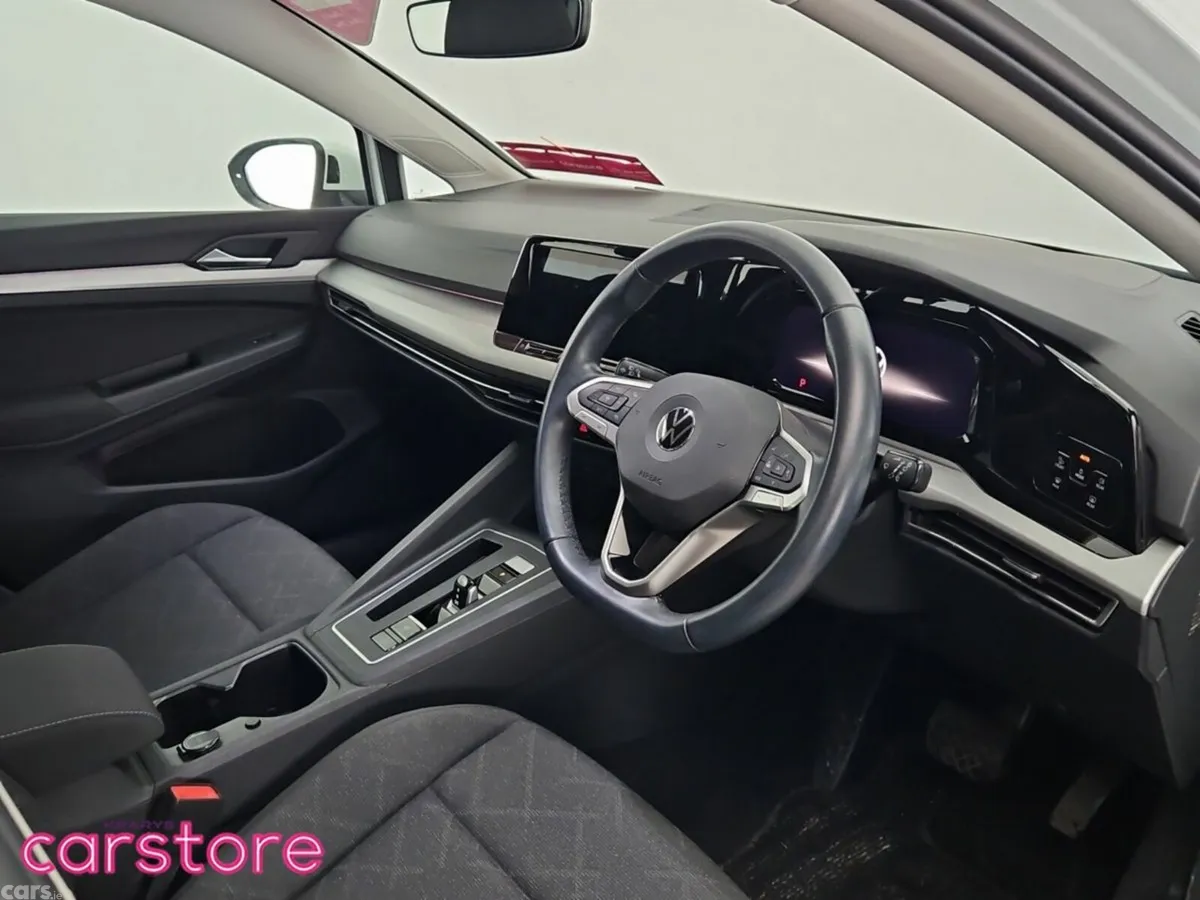 Volkswagen Golf Estate, Petrol, 2022, White