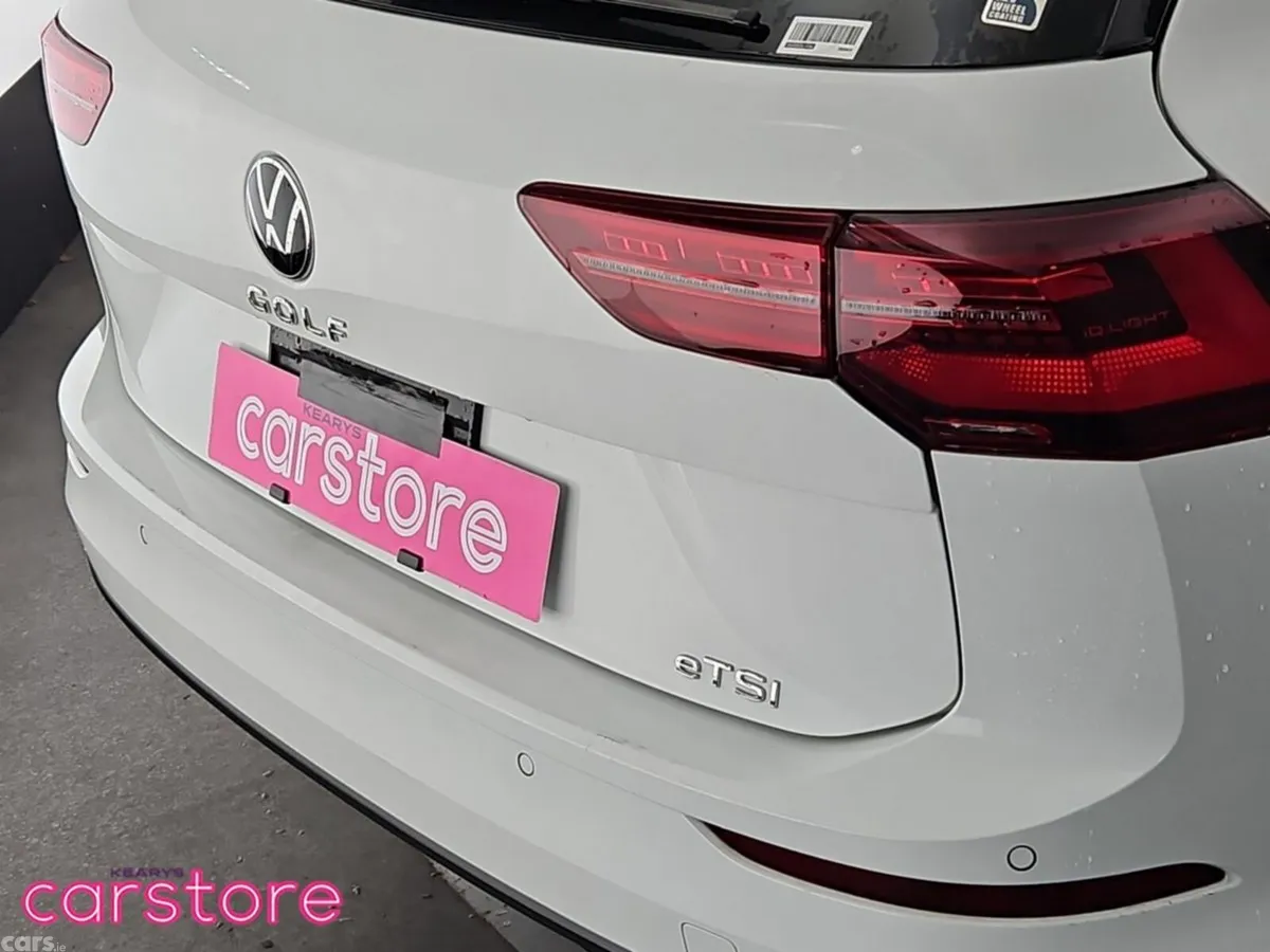 Volkswagen Golf Estate, Petrol, 2022, White