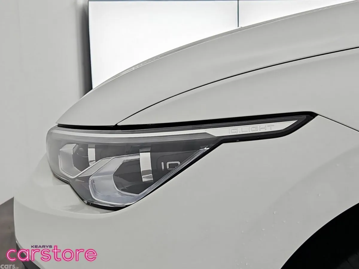 Volkswagen Golf Estate, Petrol, 2022, White