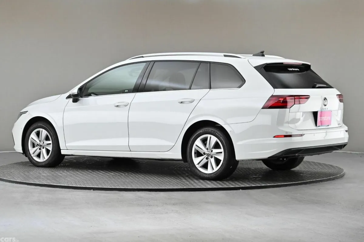 Volkswagen Golf Estate, Petrol Hybrid, 2022, White