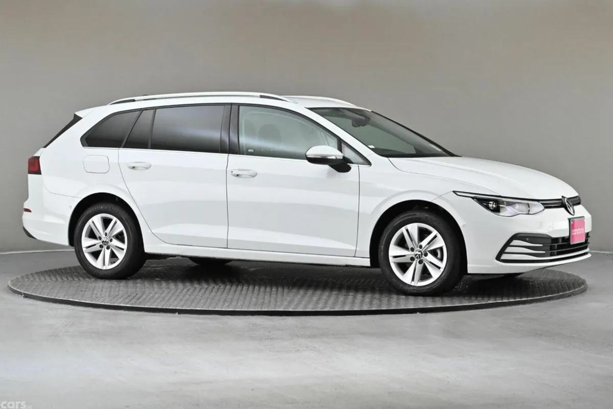 Volkswagen Golf Estate, Petrol Hybrid, 2022, White