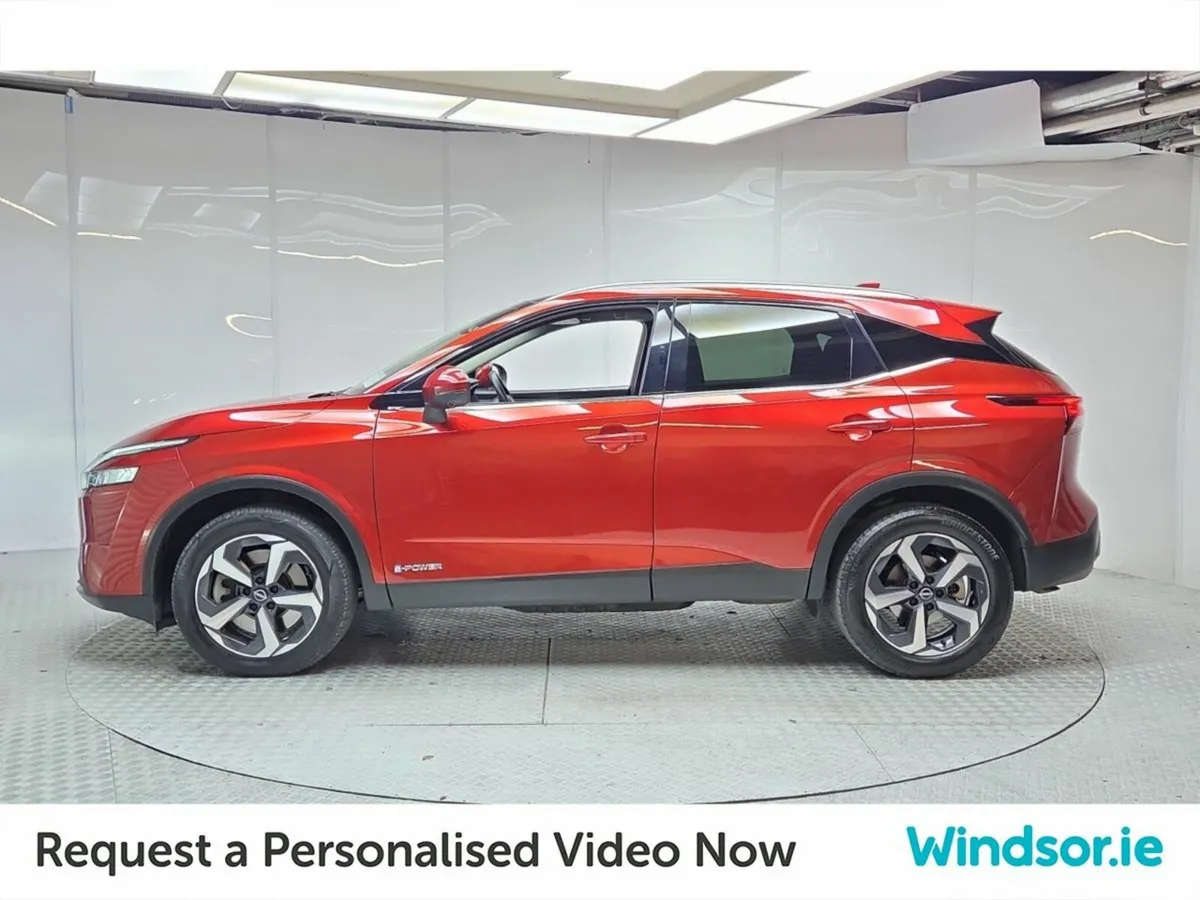 Nissan Qashqai MPV, Petrol Hybrid, 2024, Red