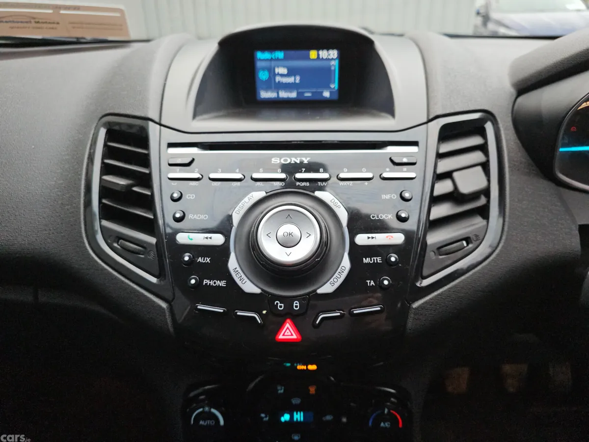 Ford Fiesta Hatchback, Petrol, 2014, Silver