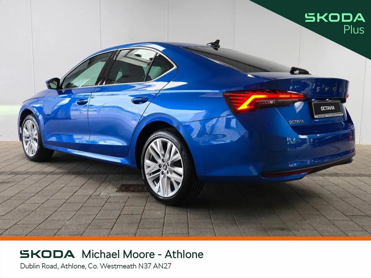 Skoda Octavia Saloon, Diesel, 2027, Blue