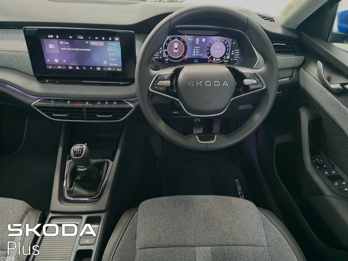 Skoda Octavia Saloon, Diesel, 2027, Blue