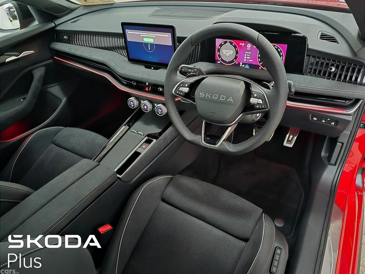 Skoda Superb Saloon, Diesel, 2027, Red