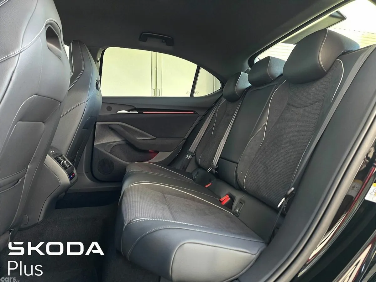 Skoda Superb Saloon, Diesel, 2027, Black