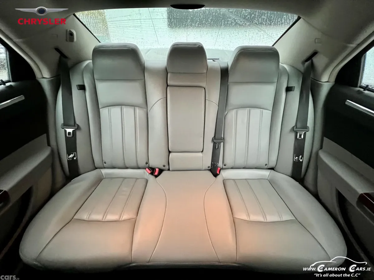 Chrysler 300C Saloon, Petrol, 2006, Blue