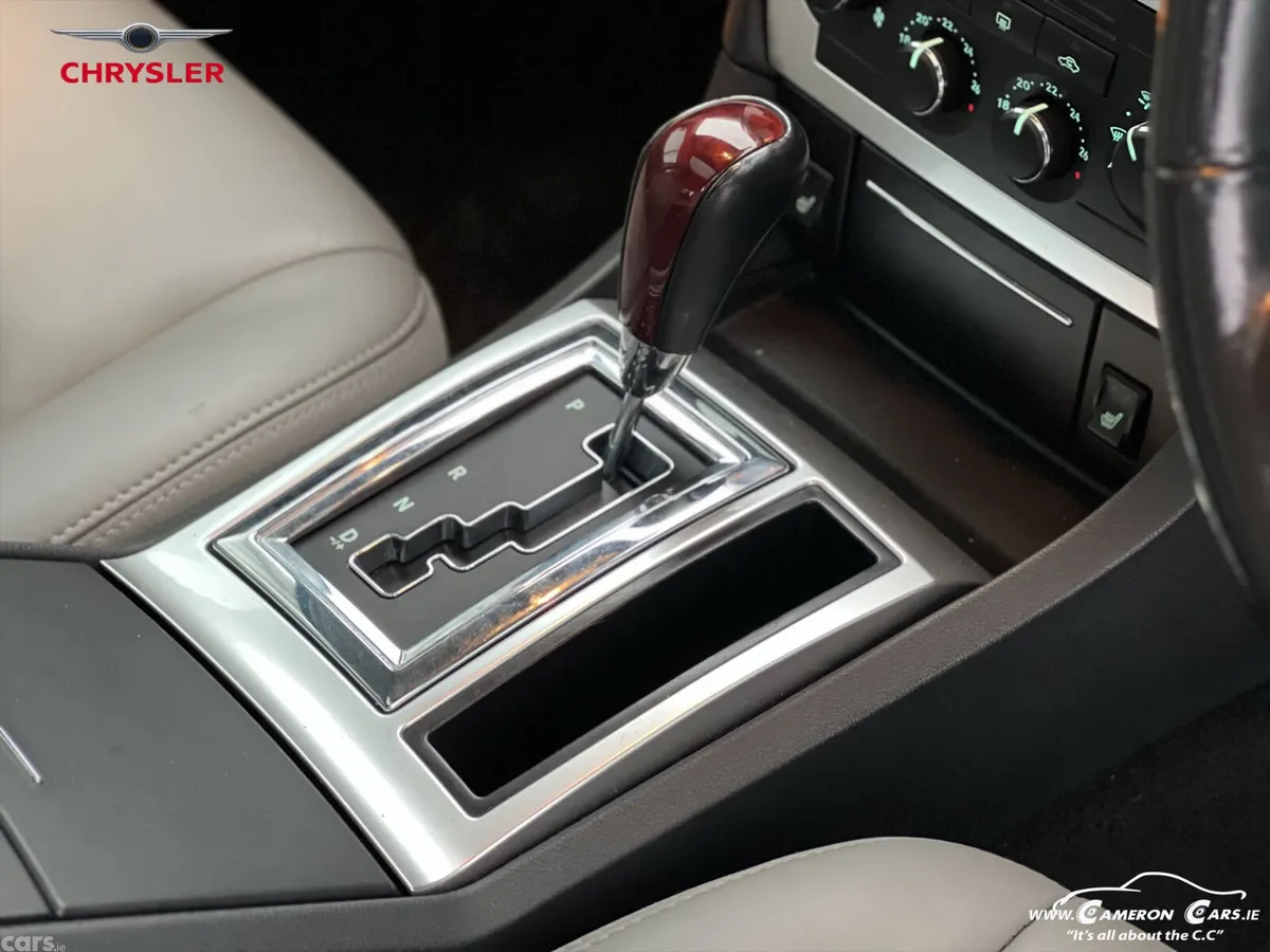 Chrysler 300C Saloon, Petrol, 2006, Blue