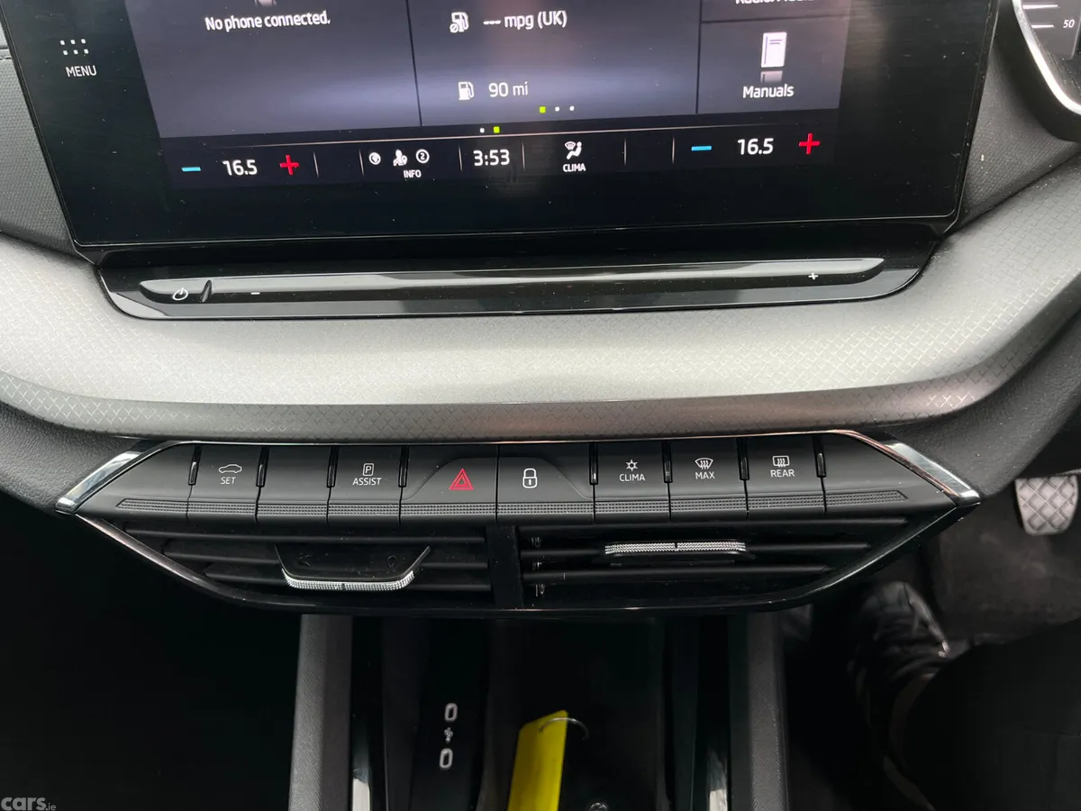 Skoda Octavia Hatchback, Diesel, 2022, Grey