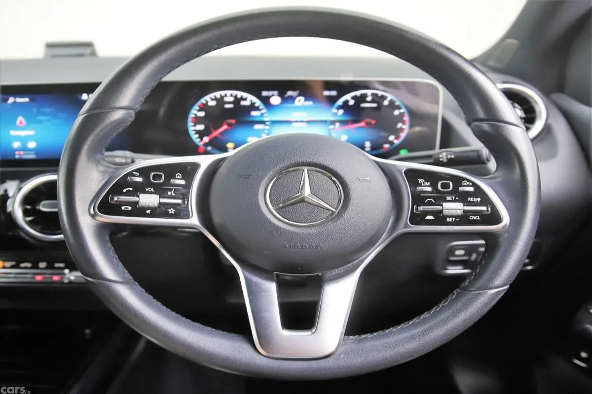 Mercedes-Benz B-Class MPV, Petrol, 2019, White