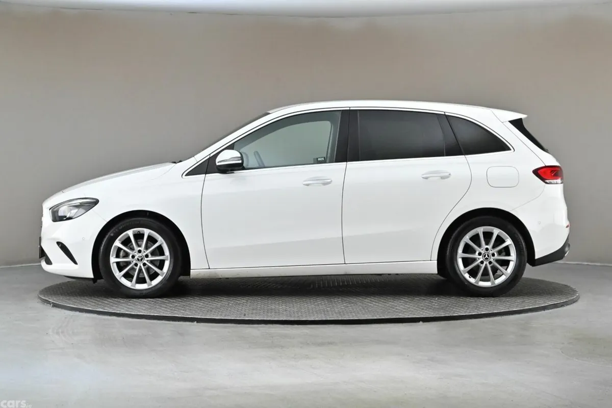 Mercedes-Benz B-Class MPV, Petrol, 2019, White