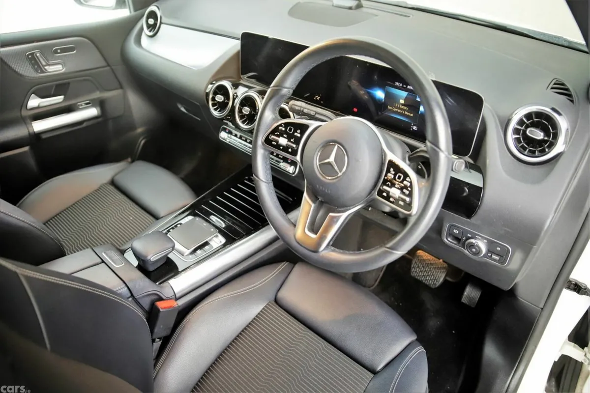 Mercedes-Benz B-Class MPV, Petrol, 2019, White