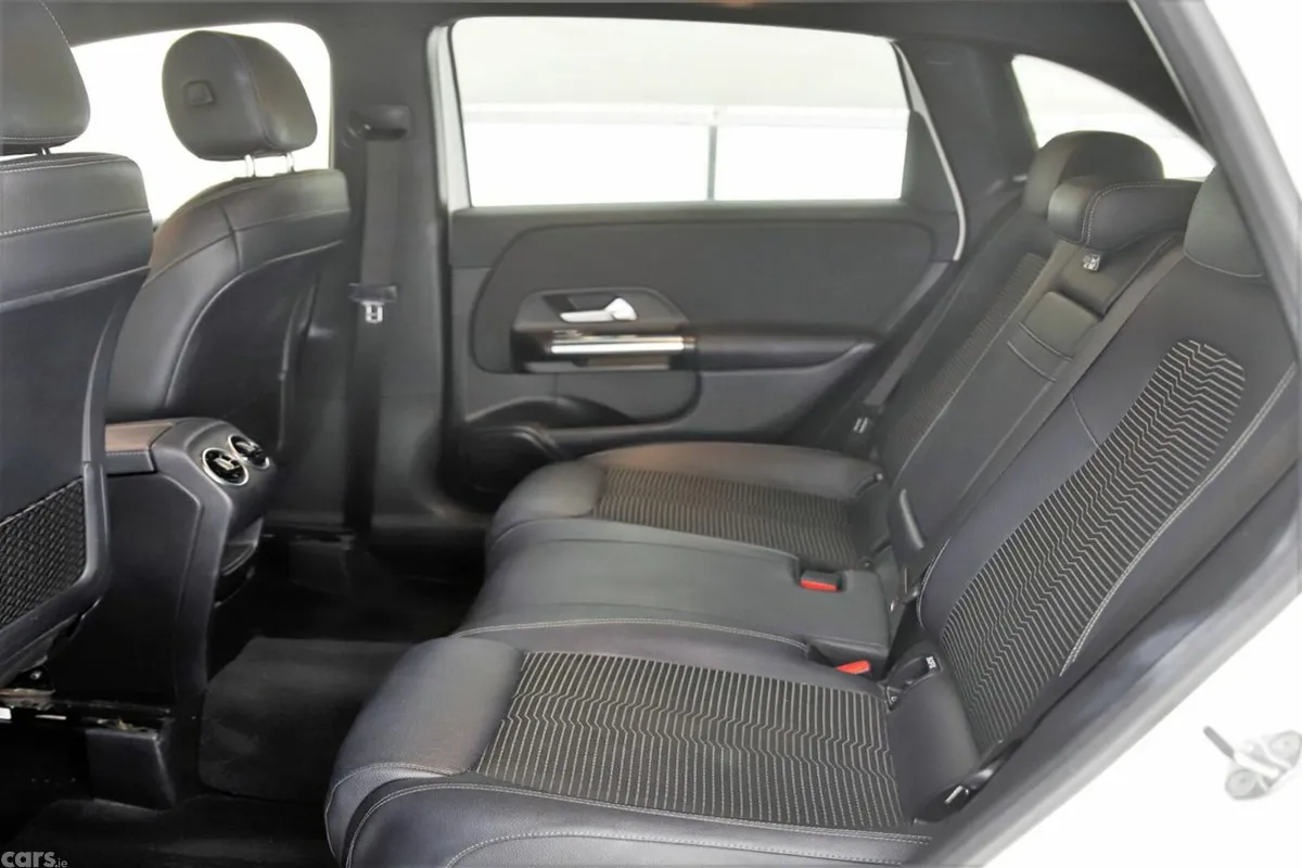 Mercedes-Benz B-Class MPV, Petrol, 2019, White