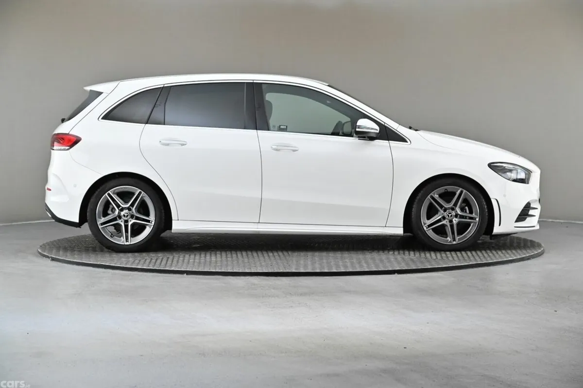 Mercedes-Benz B-Class MPV, Petrol, 2022, White