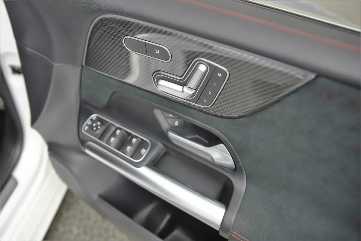 Mercedes-Benz B-Class MPV, Petrol, 2022, White