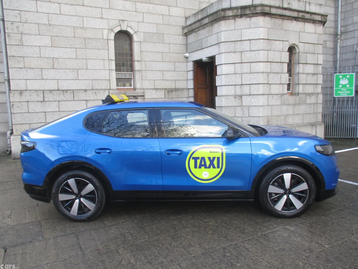 Ford Capri Hatchback, Electric, 2026, Blue