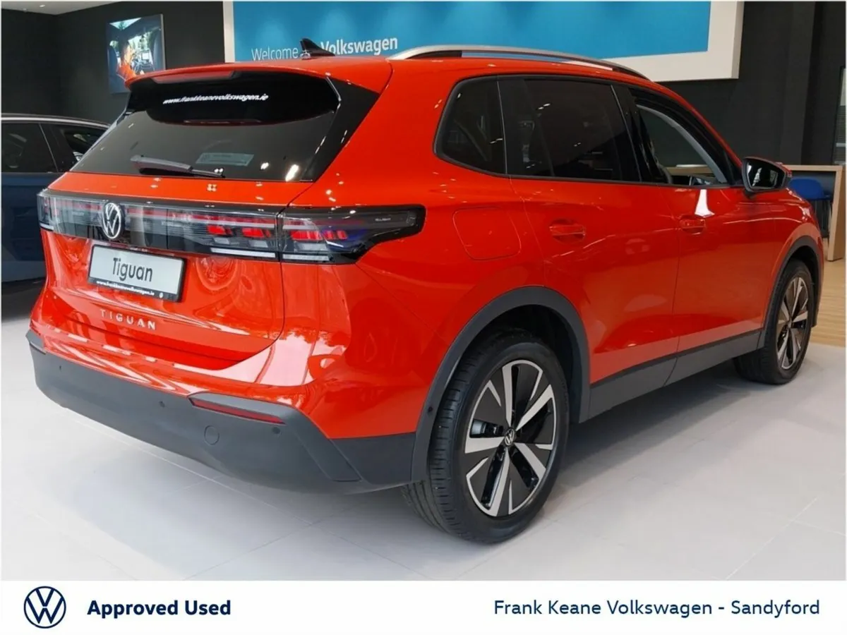 Volkswagen Tiguan SUV, Petrol Plug-in Hybrid, 2027, Red