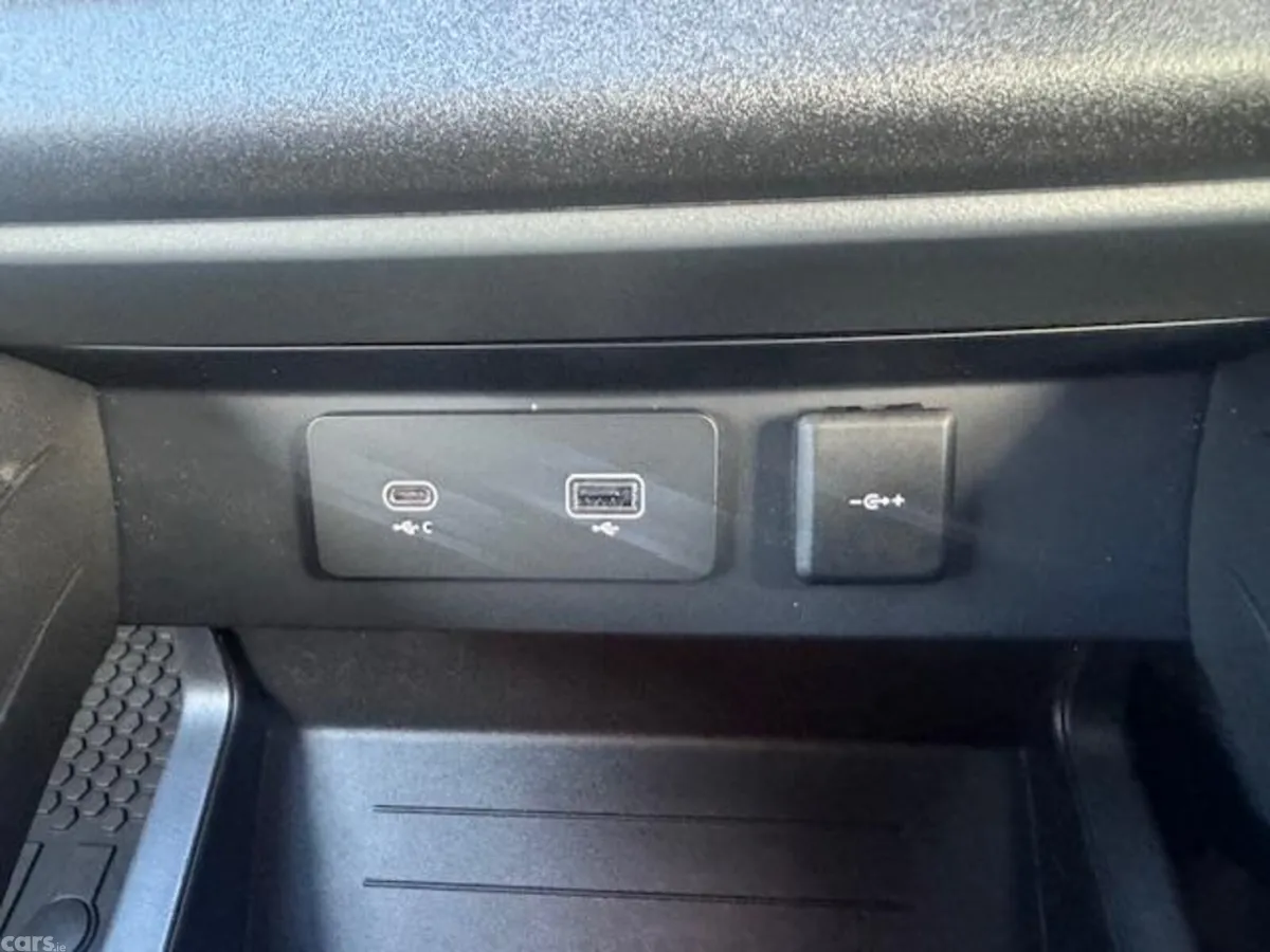 Land Rover Defender SUV, Diesel, 2024, Black