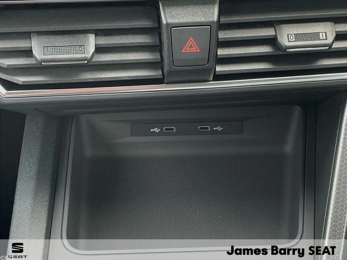 SEAT Leon Hatchback, Petrol, 2027, Grey