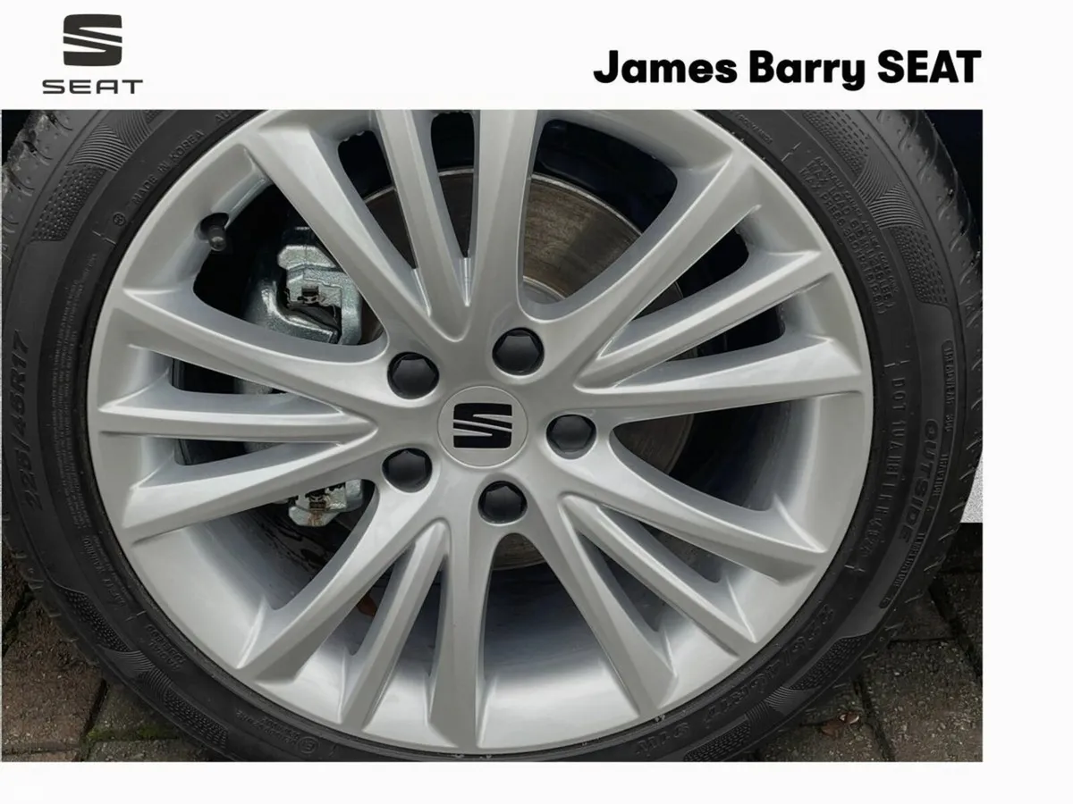 SEAT Leon Hatchback, Petrol, 2027, Grey