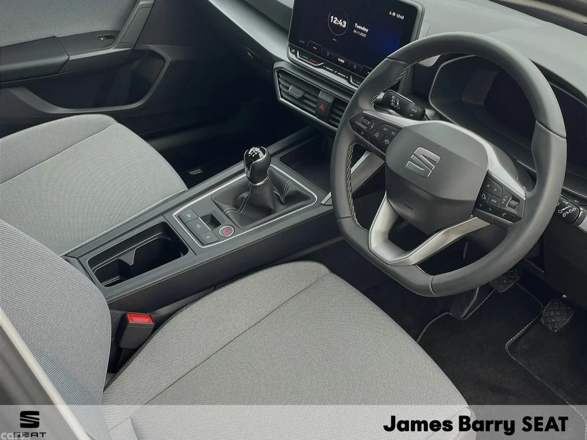 SEAT Leon Hatchback, Petrol, 2027, Grey