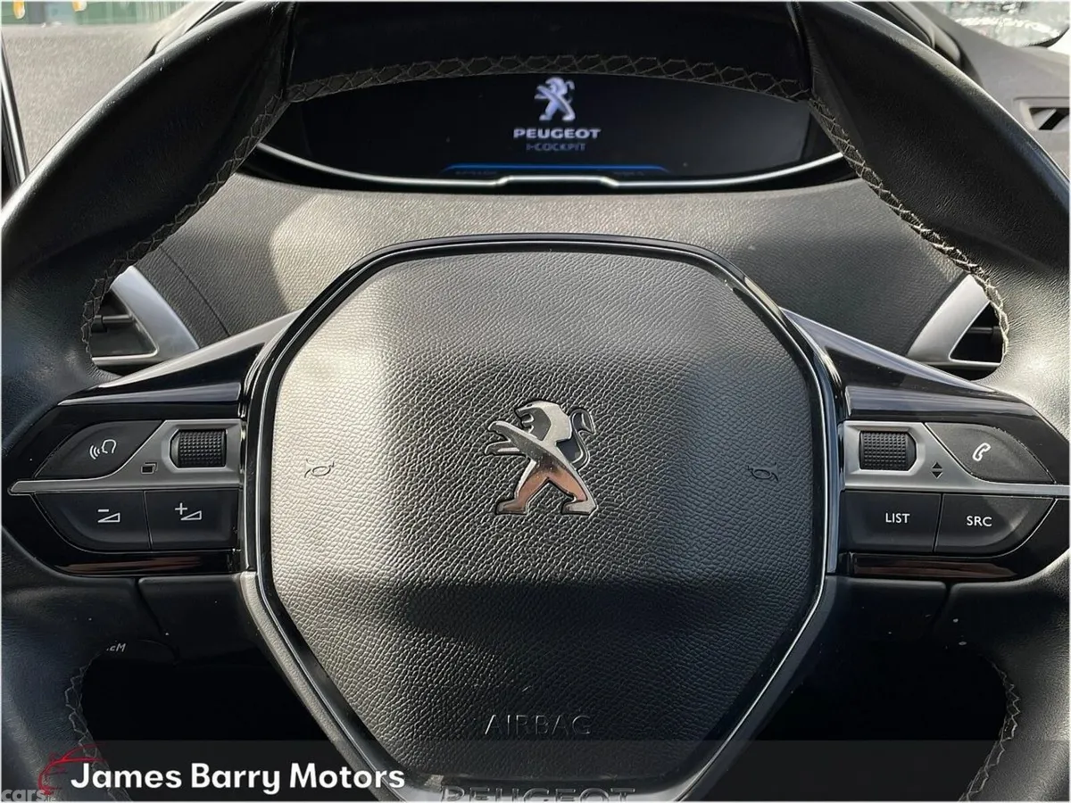 Peugeot 5008 MPV, Petrol, 2019, Grey