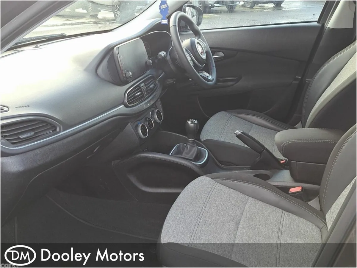Fiat Tipo Hatchback, Petrol, 2023, Grey