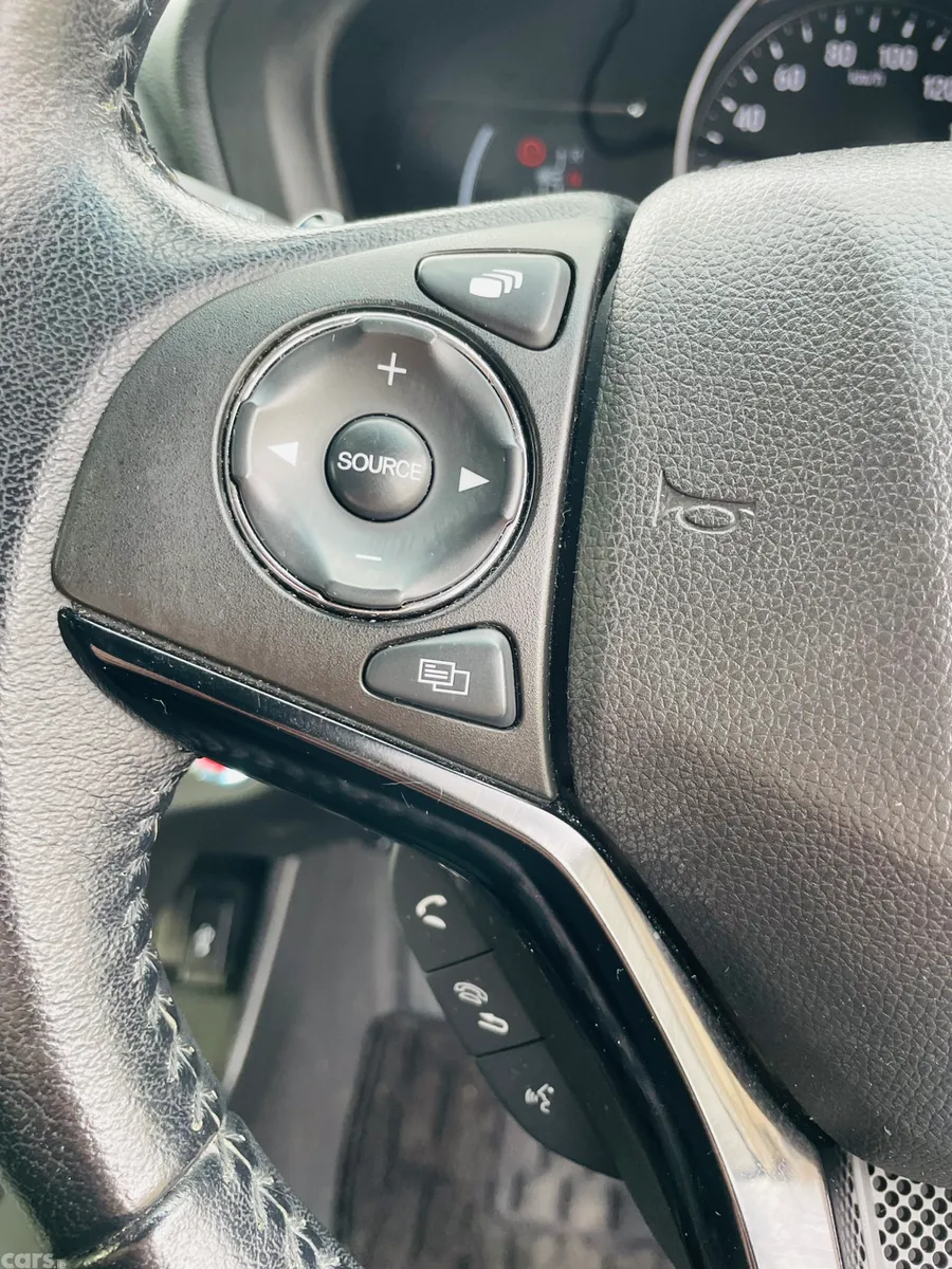 Honda Vezel Estate, Petrol Hybrid, 2018, White
